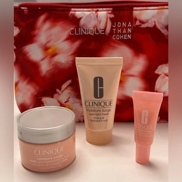 NWT CLINIQUE GIFT WITH PURCHASE BAG
GLOWY AND BRIGHT KIT: MOISTURE SURGE SET - Picture 4 of 9